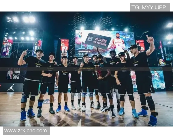 重庆篮球队状态飙升创历史新高引发球迷热议与期待